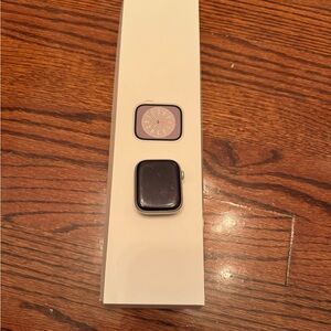 Apple Watch Series 8, 45mm Silver